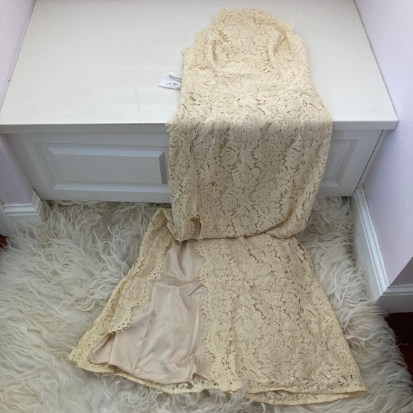 FAME AND PARTNERS Formal Lace Evening Dress - Picture 3 of 8